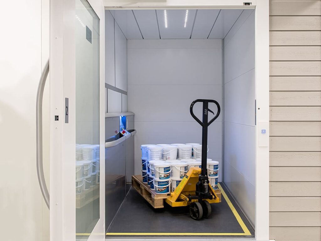 Dumbwaiter43