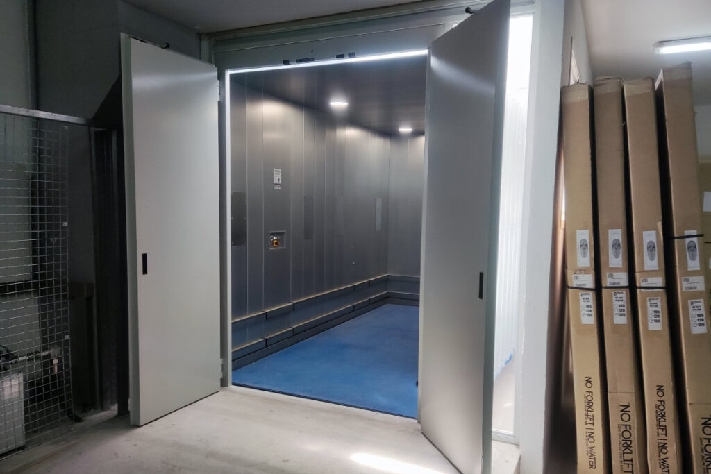 Goods Lifts3